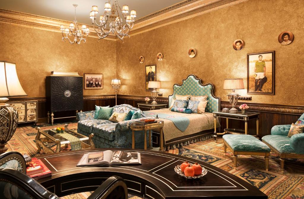 Luxury Suite